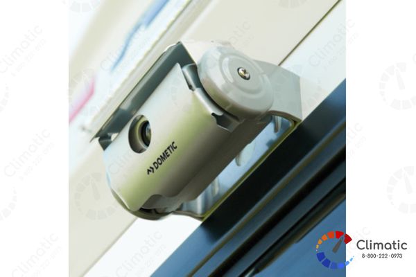 Камера Dometic PerfectView CAM 44, прямоуг., 2 линзы,  цв., 0.29 мпикс., 1 люкс, ИК подсв., питание 12В